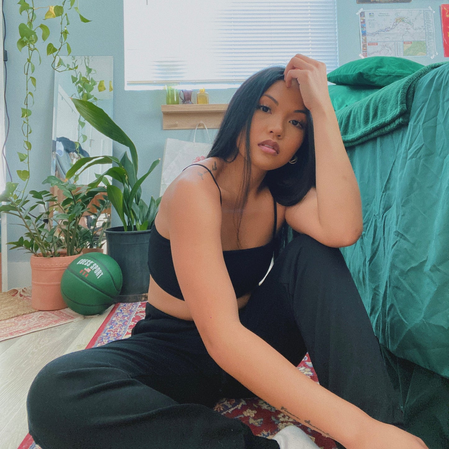 06050 - Women's Cropped Bralette Tank